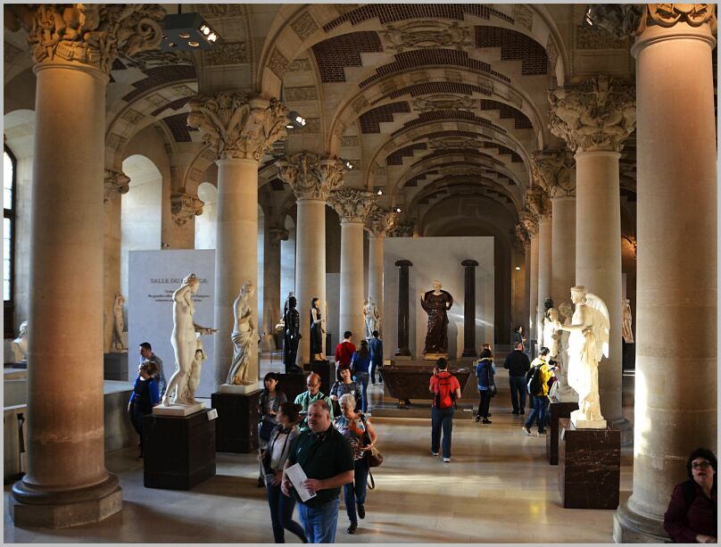 Paris-Louvre