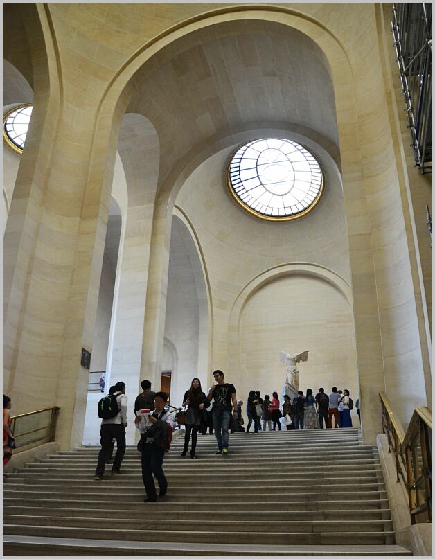 Paris-Louvre